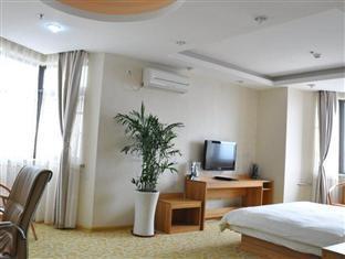 Super 8 Hotel Qingdao Railway Station Gui Zhou Road Esterno foto