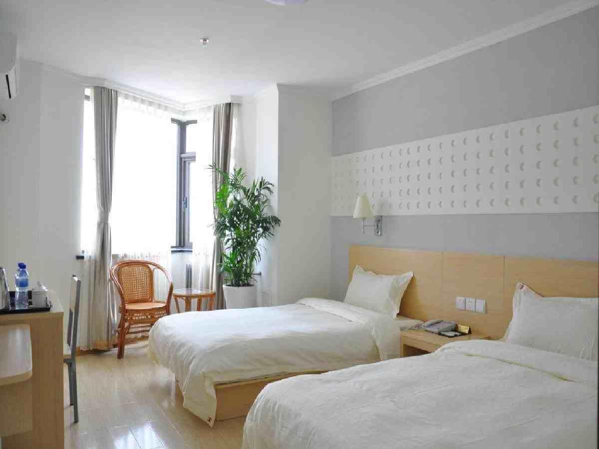 Super 8 Hotel Qingdao Railway Station Gui Zhou Road Esterno foto